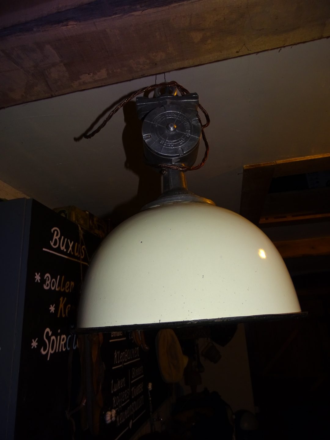 oude fabriekslamp lamp lampen industrieel emaille kap Brocante De