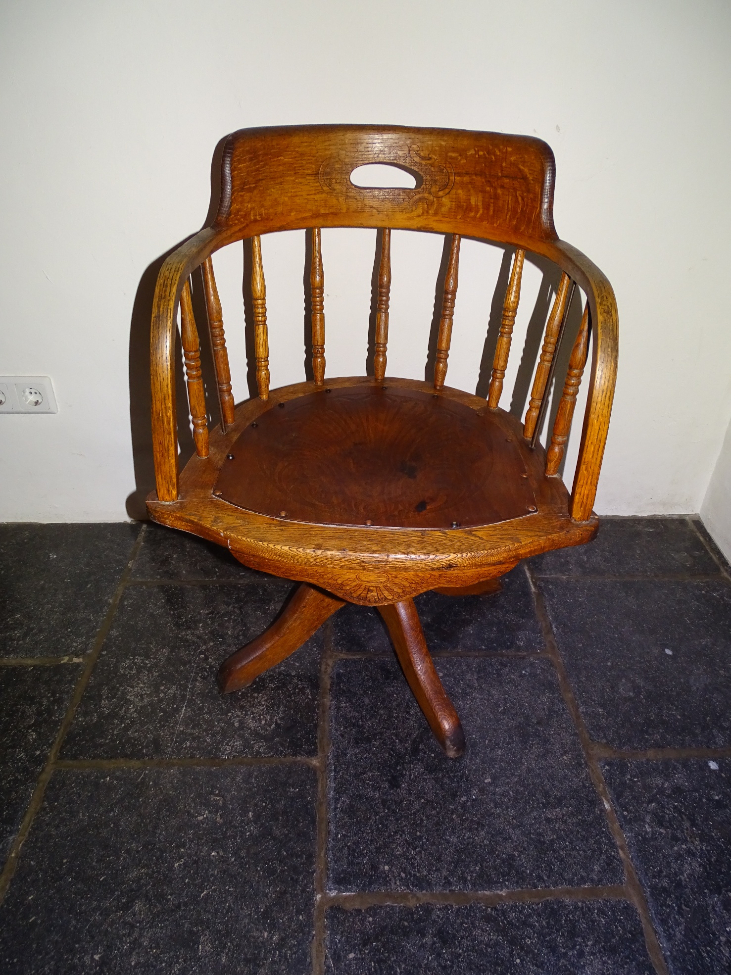 Ongeëvenaard bouwen Verhoog jezelf originele milwaukee chair eikenhouten bureaustoel stoel - Brocante De  Vreemde Eend