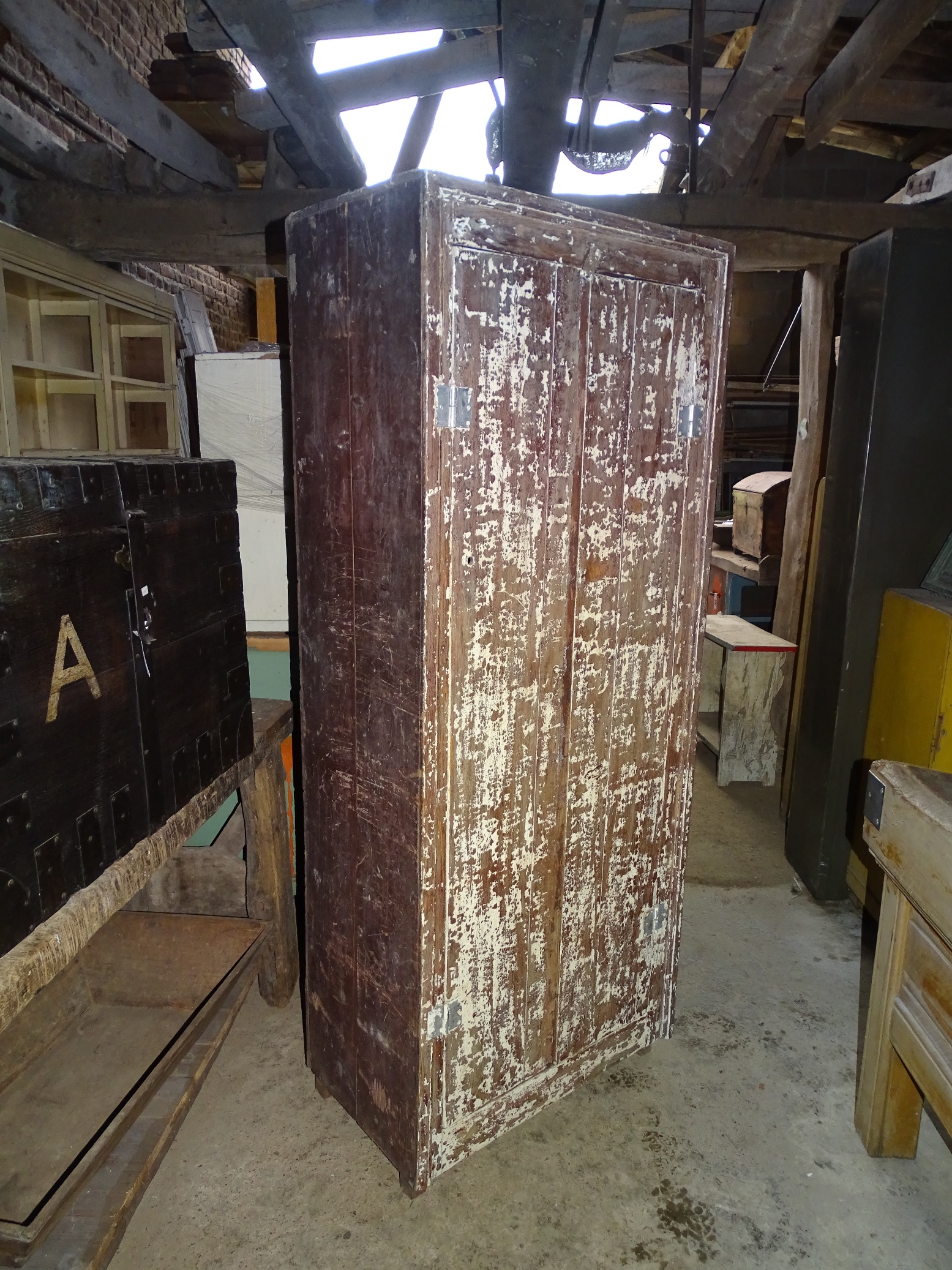 Reactor Snel Gorgelen oude houten kast locker lockerkast klerenkast - Brocante De Vreemde Eend