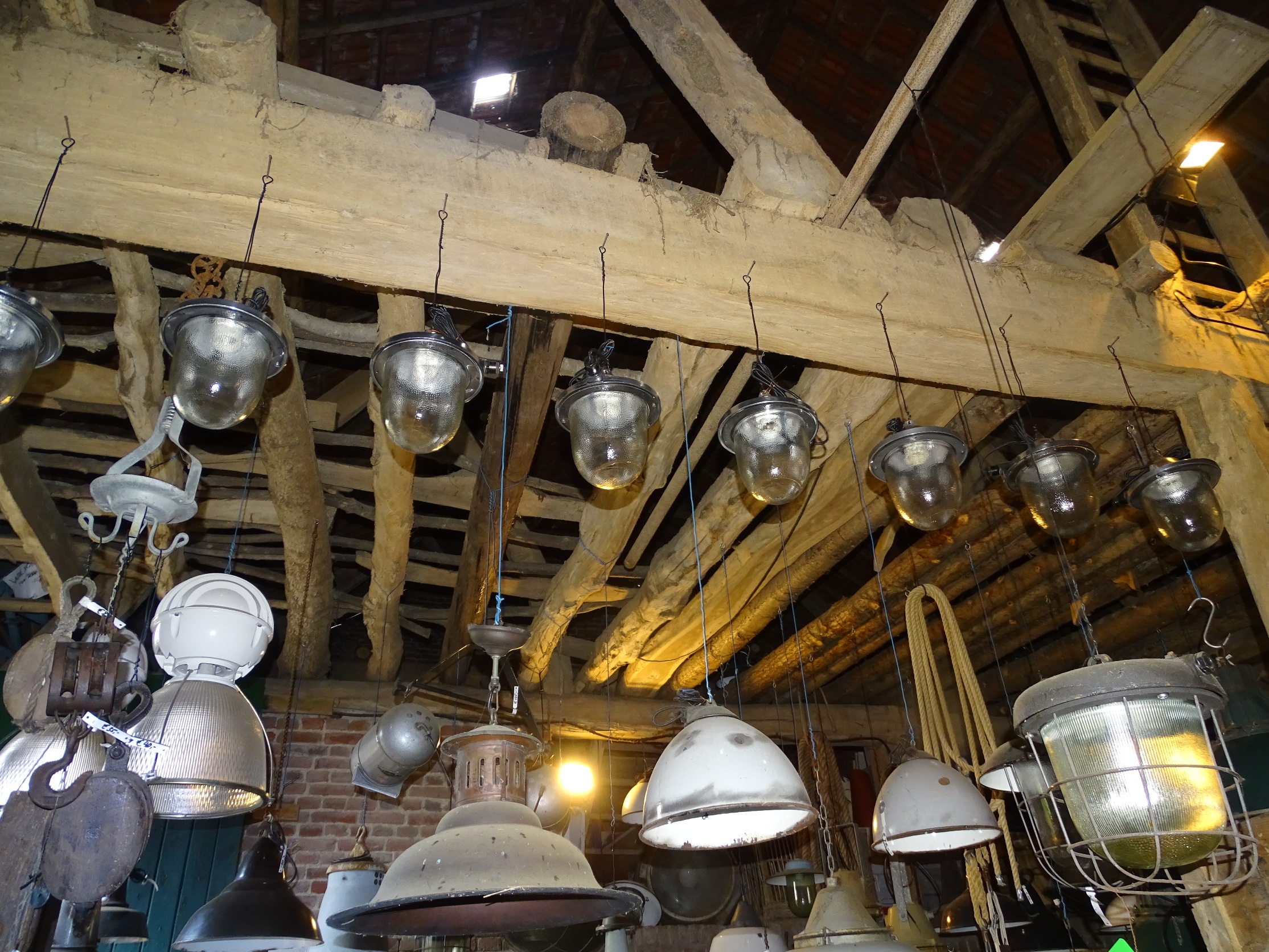 spectrum Ingenieurs Recensent oude lamp lampen uit fabriek kooilamp zonder kooi hanglamp - Brocante De  Vreemde Eend