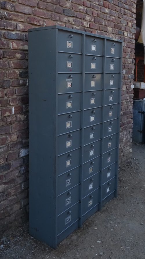 oude ijzeren kleppenkast vakkenkast kast strafor - Afbeelding 2