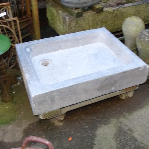 oude trog gootsteen wasbak lavabo