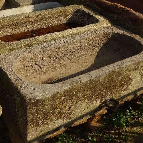 oude arduinen trog drinkbak voederbak paardenbak