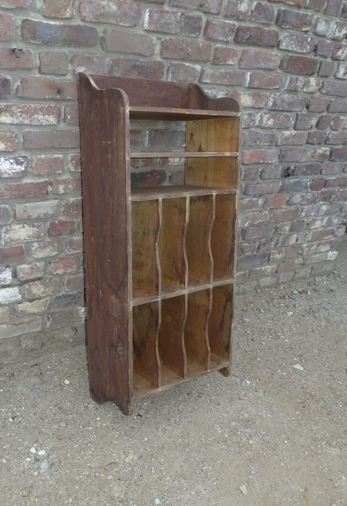 oud houten bordenrek rek kast hangkast regaal