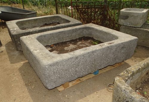 2 bijzondere arduinen troggen trog plantenbak bloemenbak