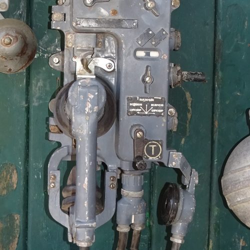 oude telefoon uit Russische onderzeeër