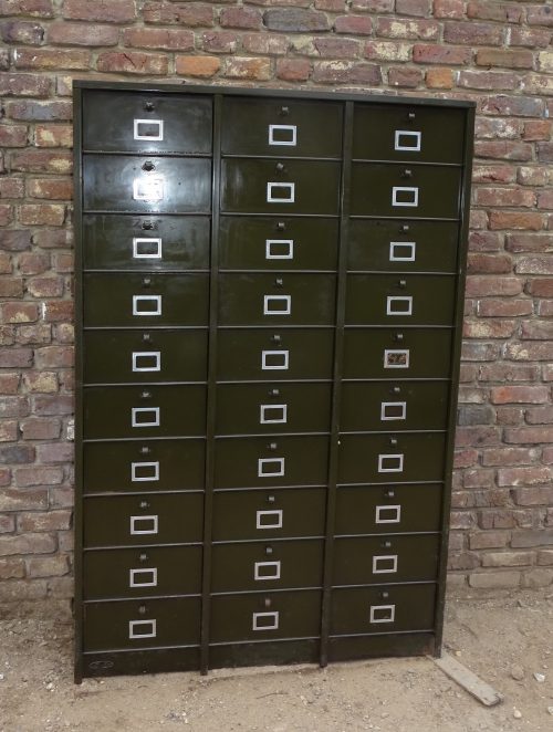 oude strafor kleppenkast ladekast archiefkast kast