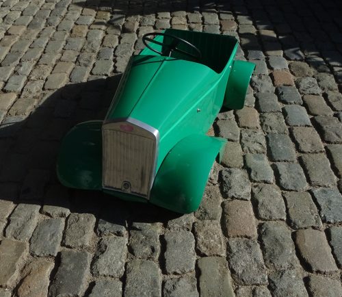 gerestaureerde franse trapauto - Afbeelding 2