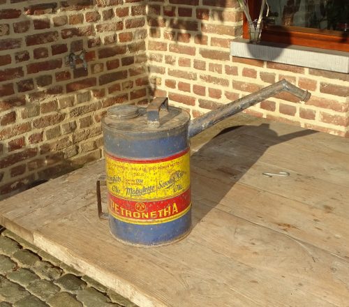mengbidon voorolie brommer scooter oliekan olieblik