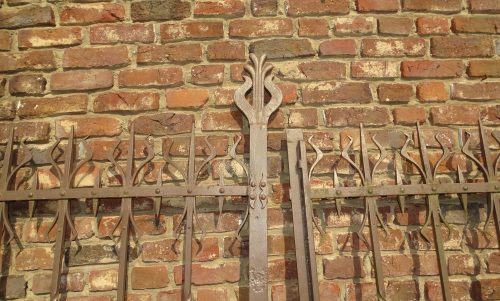antieke vol ijzeren gesmede geklonken poort hek - Afbeelding 2