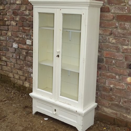 oude vitrinekast vitrine kast met lade