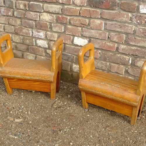 houten voetenbankje uit gymzaal opzetstuk gymbok