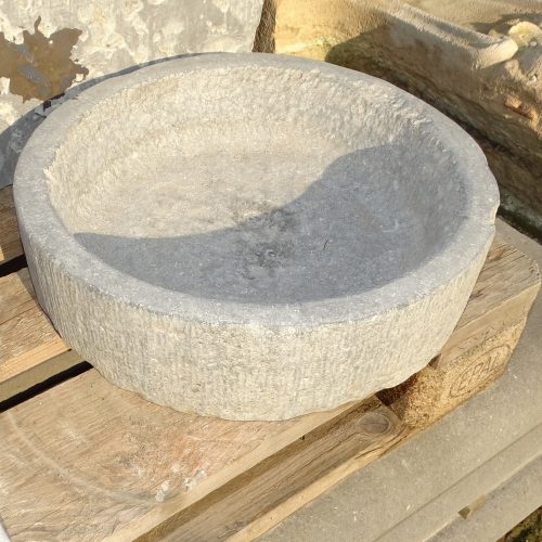 oude arduinen honden drinkbak trog