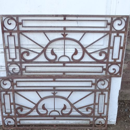 2 maal gietijzeren rooster deurrooster raamrooster ornament nr 3270